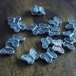 perles en métal papillons